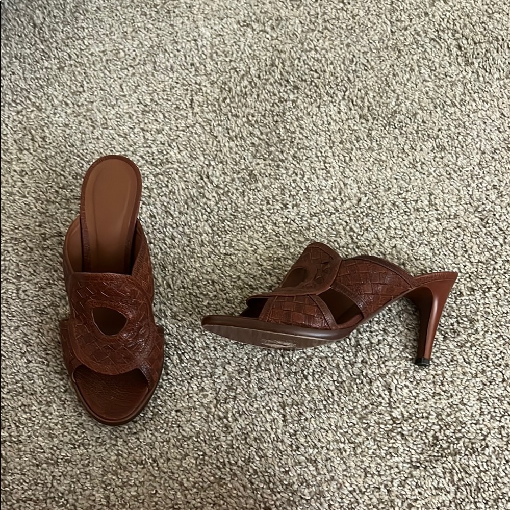 Elegant Brown Woven Heeled Mules